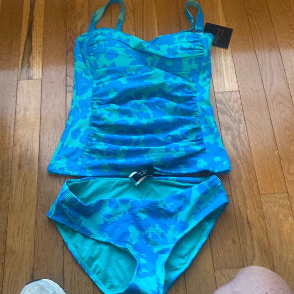 Nip Tuck Tankini
